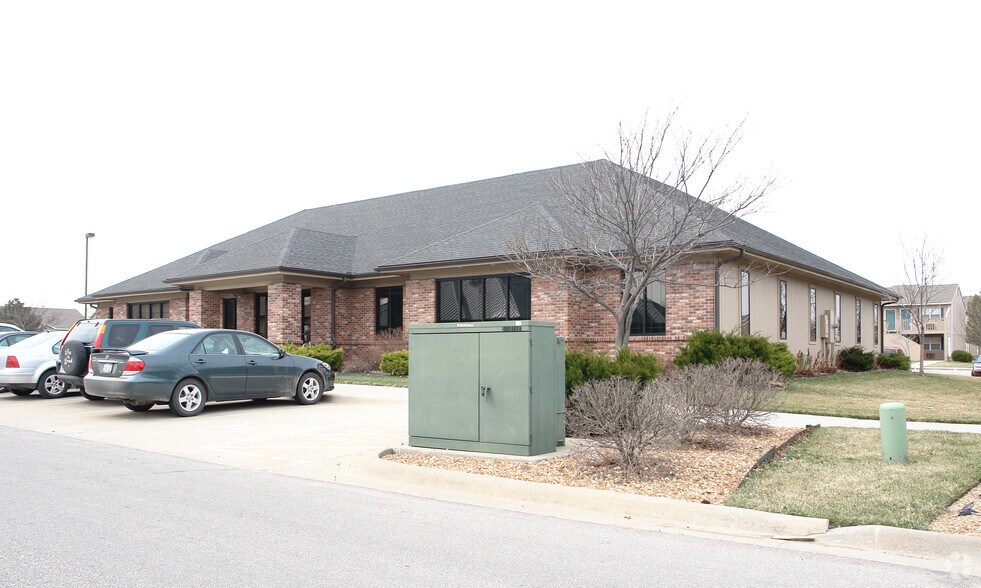 4106 W 6th St, Lawrence, KS à louer - Photo de l’immeuble – Image 3 sur 11