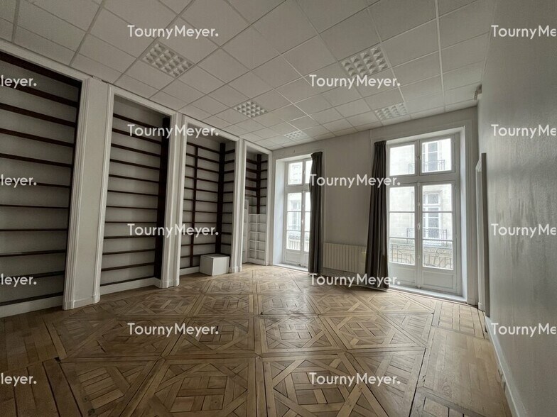 24 Rue Crébillon, Nantes à louer - Photo de l’immeuble – Image 2 sur 4
