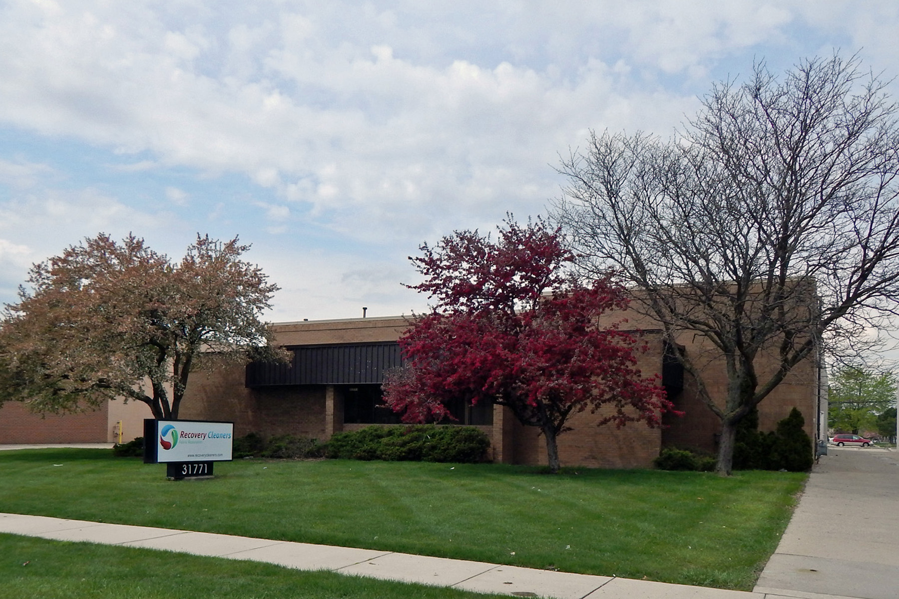 31771 Sherman Ave, Madison Heights, MI à vendre Photo principale– Image 1 sur 8