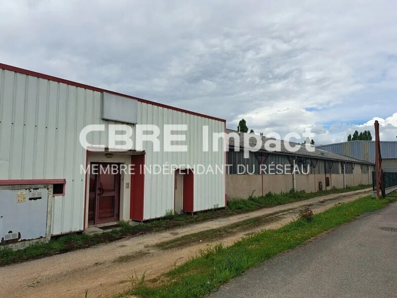 Local d'activités dans Longvic à vendre - Photo de l’immeuble – Image 2 sur 12