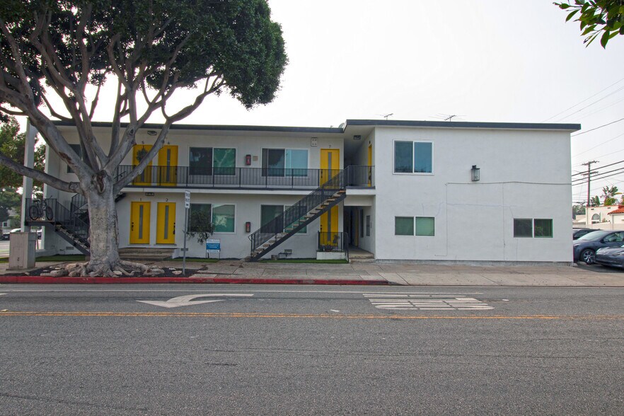 2626 Cloverfield Blvd, Santa Monica, CA à vendre - Photo de l’immeuble – Image 2 sur 11