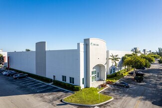 Plus de détails pour 3860-3890 Pembroke Rd, Hollywood, FL - Industriel/Logistique à louer