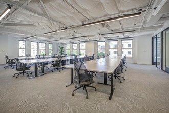 875 15th St NW, Washington, DC à louer Photo intérieure– Image 1 sur 1