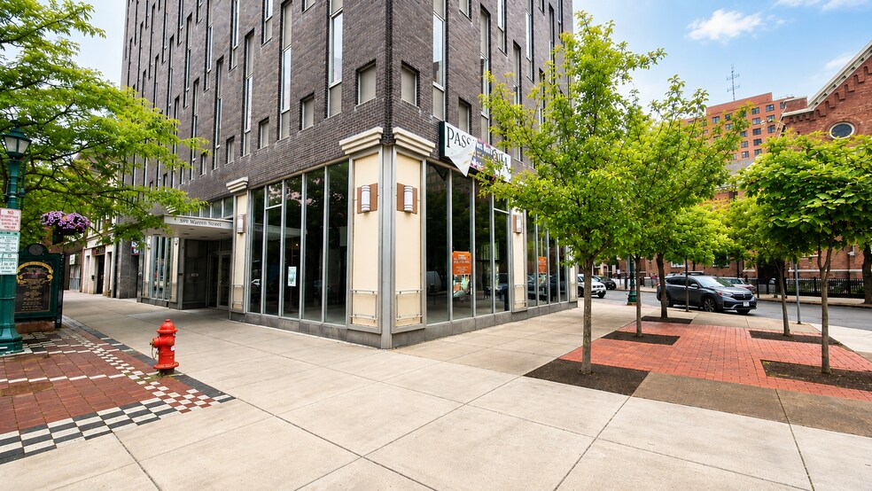 499 S Warren St, Syracuse, NY à louer - Photo de l’immeuble – Image 1 sur 5
