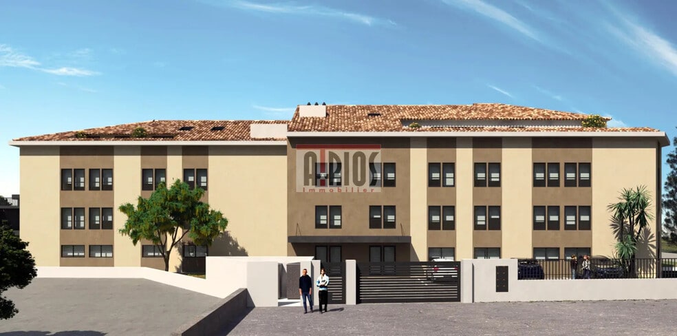 Bureau dans Sanary-sur-Mer à vendre - Photo de l’immeuble – Image 2 sur 8