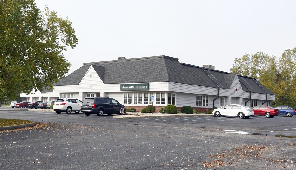 1320 E 53rd St, Anderson, IN à louer - Photo de l’immeuble – Image 3 sur 17