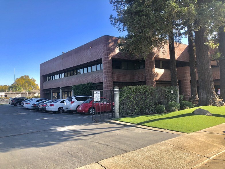 2555 3rd St, Sacramento, CA à louer - Photo de l’immeuble – Image 2 sur 6