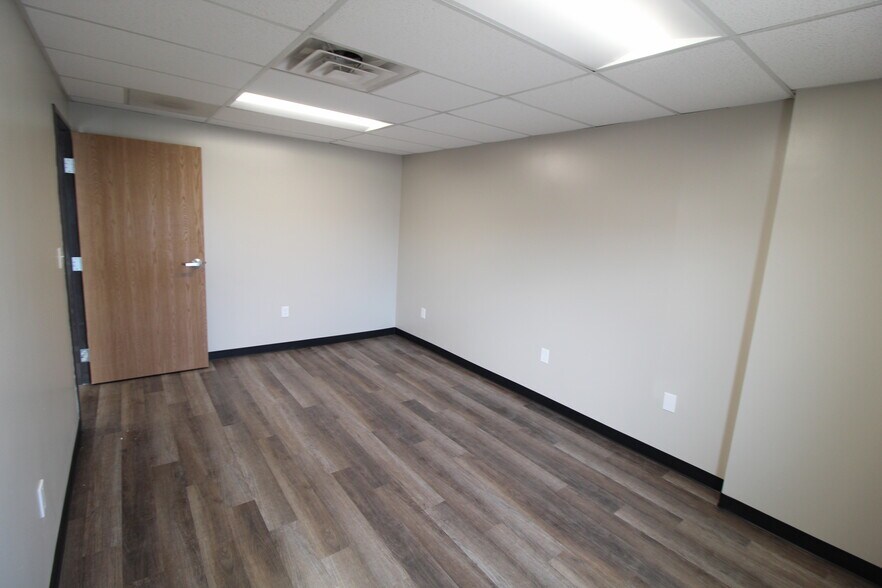7320 W 162nd St, Overland Park, KS à louer - Photo de l’immeuble – Image 3 sur 9