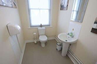 131A High St, Hurstpierpoint à louer Photo de l’immeuble– Image 2 sur 6