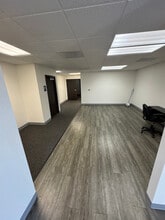 8075 SW Nimbus Ave, Beaverton, OR à louer Photo intérieure– Image 2 sur 5