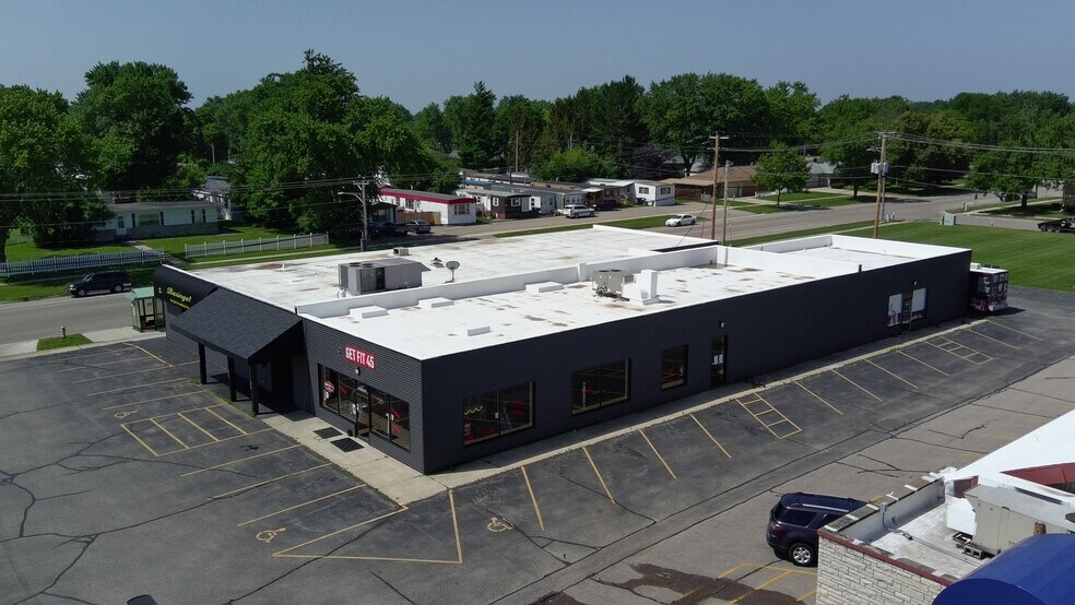 1944 Center Ave, Janesville, WI à vendre - Photo de l’immeuble – Image 2 sur 12