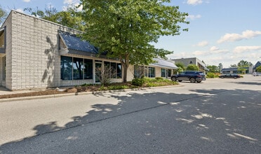 490 Dutton Dr, Waterloo, ON à louer Photo de l’immeuble– Image 2 sur 9