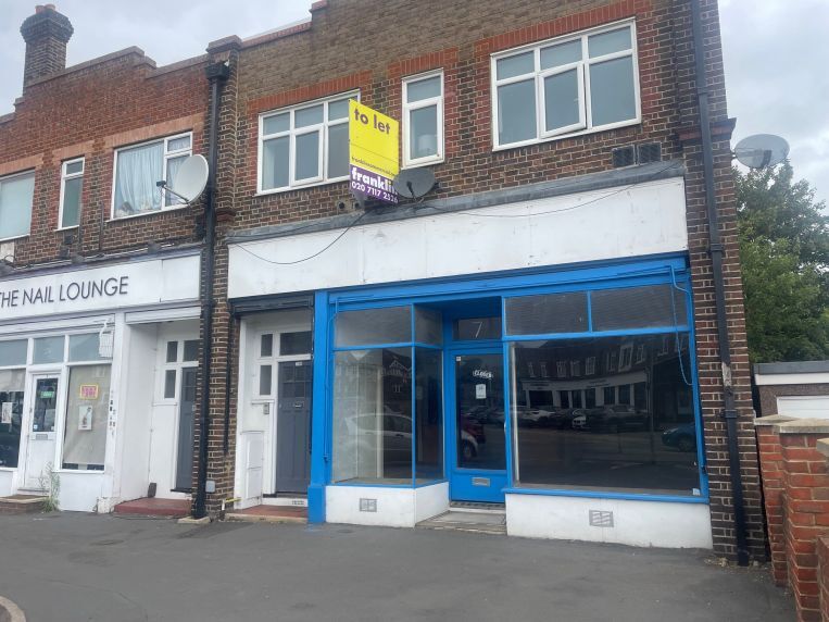 7 Stoneleigh Park Rd, Epsom à louer - Photo de l’immeuble – Image 2 sur 9