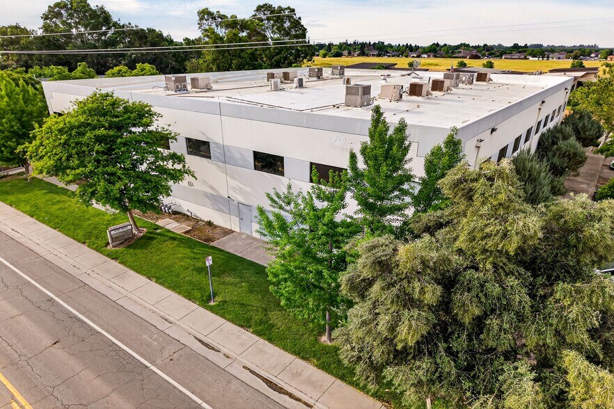 604 E Walker St, Orland, CA à vendre - Photo de l’immeuble – Image 2 sur 23