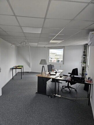 Plus de détails pour Bureau à louer