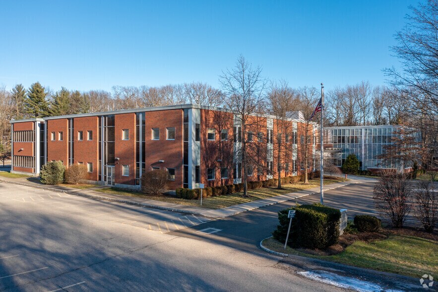 120 Tokeneke Rd, Darien, CT à louer - Photo principale – Image 1 sur 4