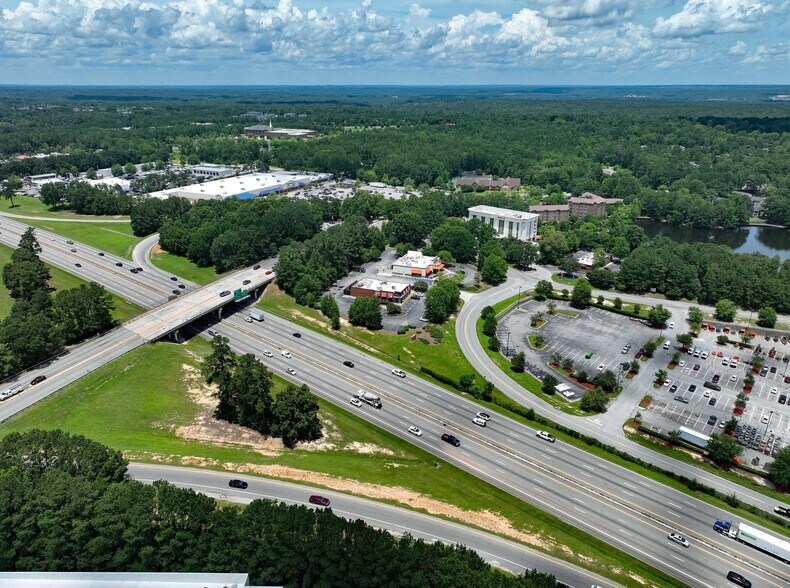 5195 Fernandina Rd, Harbison, SC à vendre - Photo de l’immeuble – Image 3 sur 38