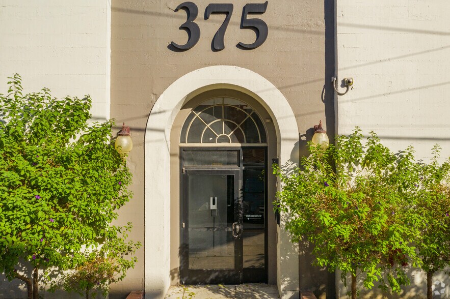 375 Alabama St, San Francisco, CA à louer - Photo de l’immeuble – Image 2 sur 4