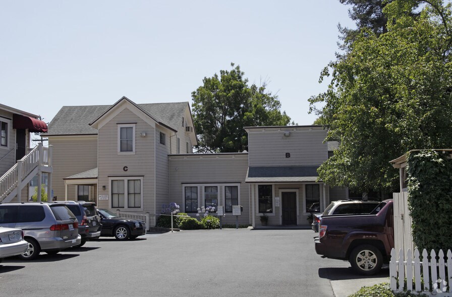 1443 Main St, Napa, CA à louer - Photo de l’immeuble – Image 3 sur 4