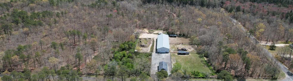 Strategic Mixed-Use Estate: 23.8-Acre portefeuille de 2 biens à vendre sur LoopNet.fr - Aérien – Image 3 sur 16