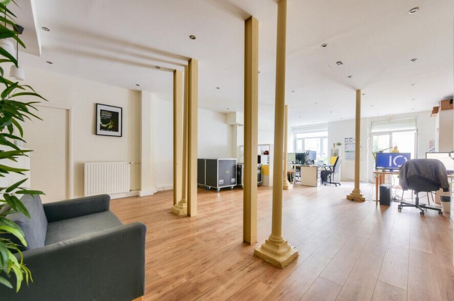 Bureau dans Paris à vendre - Photo de l’immeuble – Image 1 sur 9