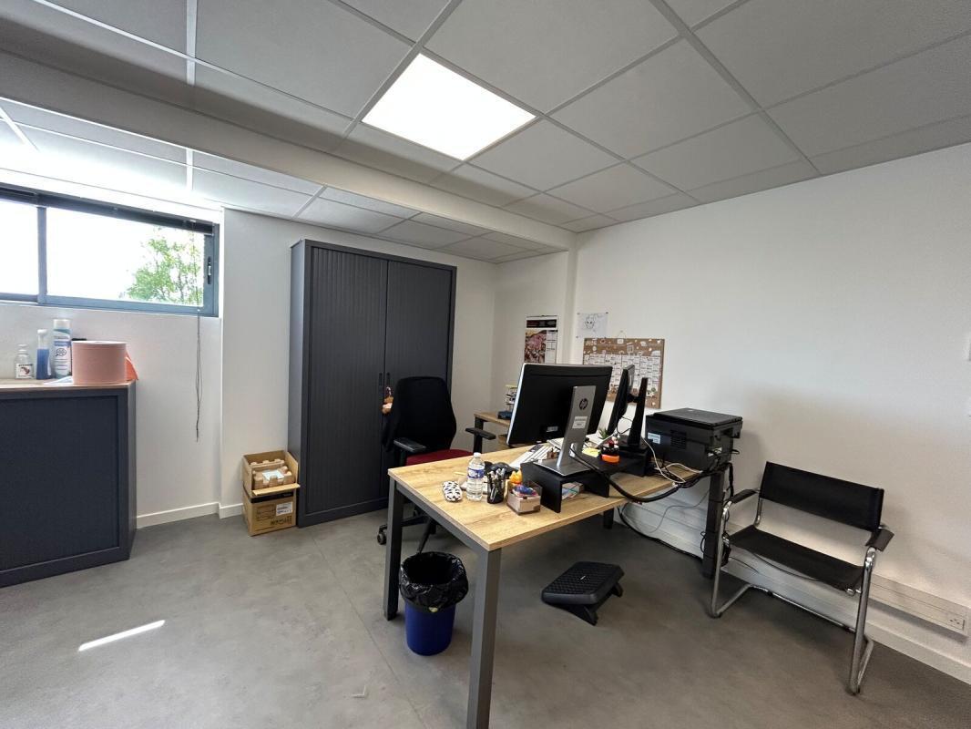Local d'activités dans Caudan à vendre Photo intérieure– Image 1 sur 13