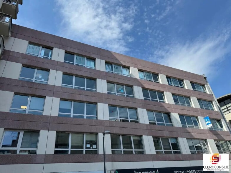 Bureau dans Rouen à louer - Photo de l’immeuble – Image 1 sur 16