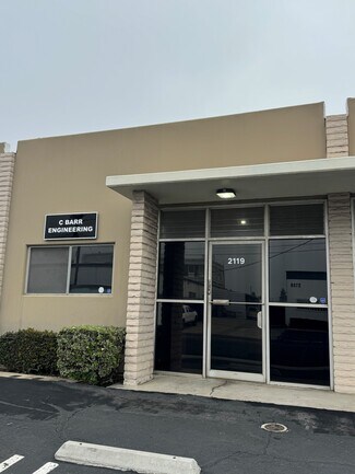 Plus de détails pour 2111-2125 S Santa Fe St, Santa Ana, CA - Industriel/Logistique à louer