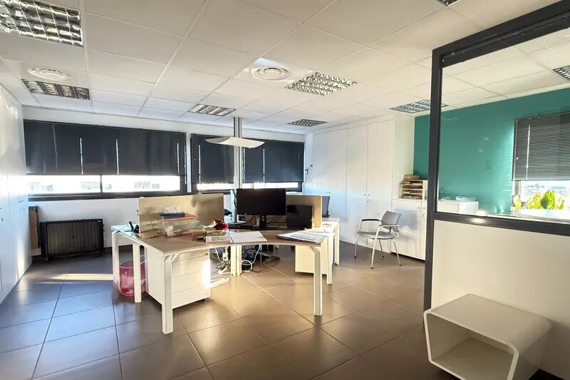 Bureau dans Pérols à louer - Photo de l’immeuble – Image 3 sur 7