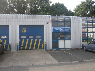 Plus de détails pour Eversley Way, Egham - Local d’activités à vendre