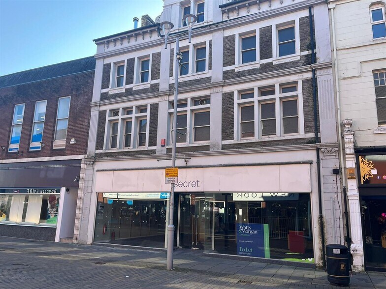 6 Caroline St, Bridgend à louer - Photo principale – Image 2 sur 2