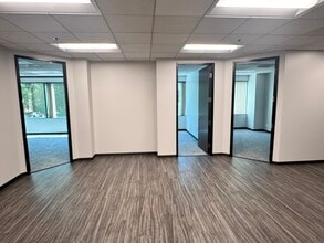 5550 Topanga Canyon Blvd, Woodland Hills, CA à louer Photo intérieure– Image 1 sur 3