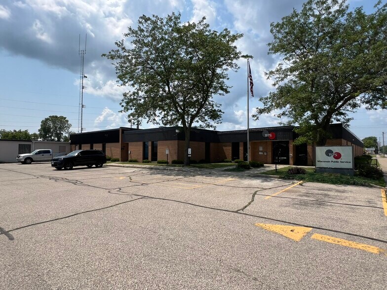 1717 10th Ave, Menominee, MI à vendre - Photo de l’immeuble – Image 3 sur 25