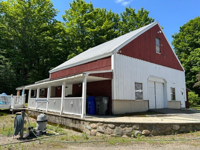 256 E Main St, East Hampstead, NH à vendre - Photo de l’immeuble – Image 3 sur 14
