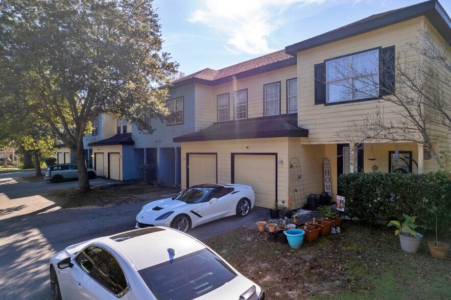 7095 N Blue Angel Pky, Pensacola, FL à vendre - Photo de l’immeuble – Image 1 sur 24