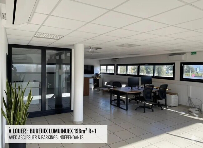 Plus de détails pour Bureau à louer