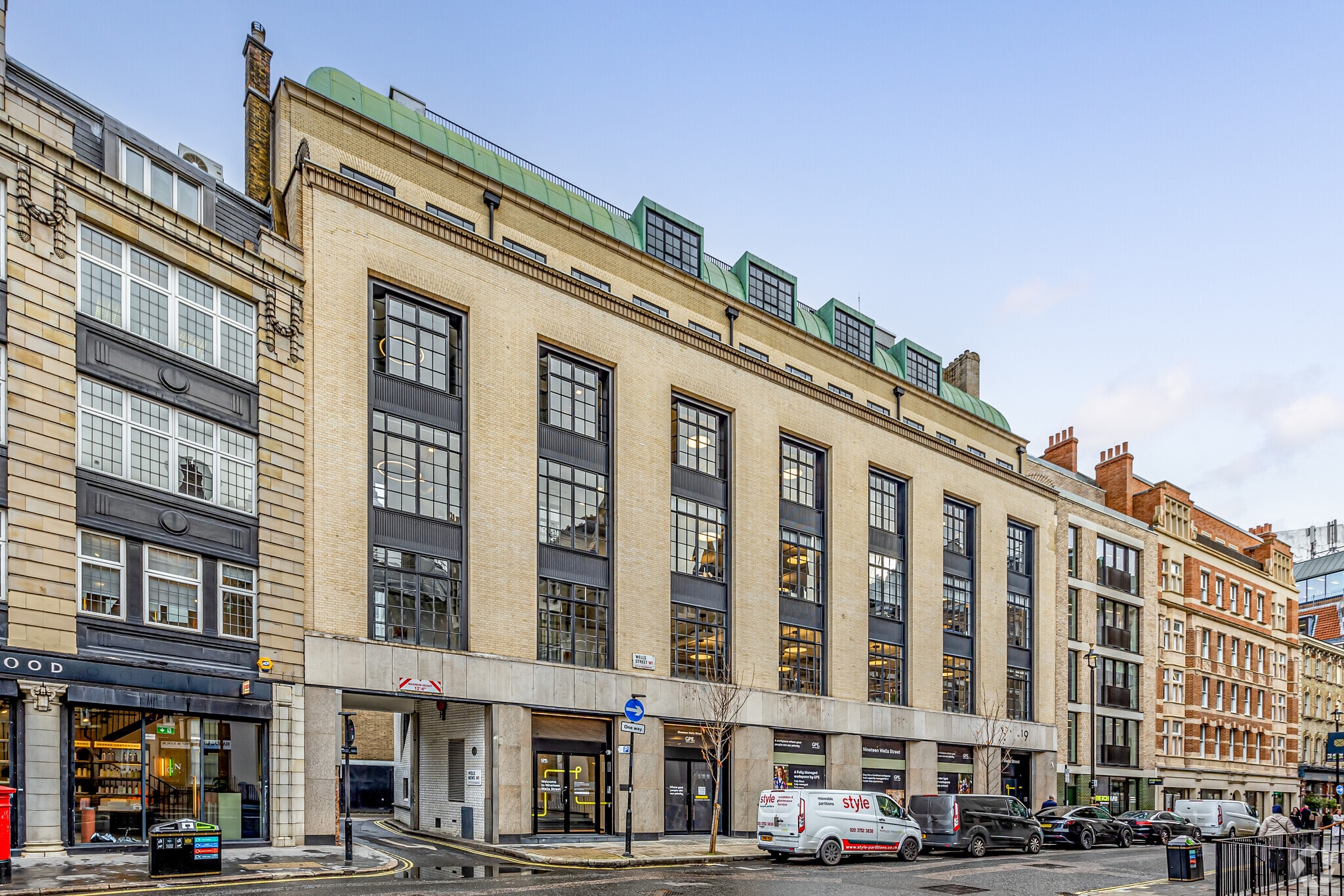 19-23 Wells St, Londres à louer Photo principale– Image 1 sur 11