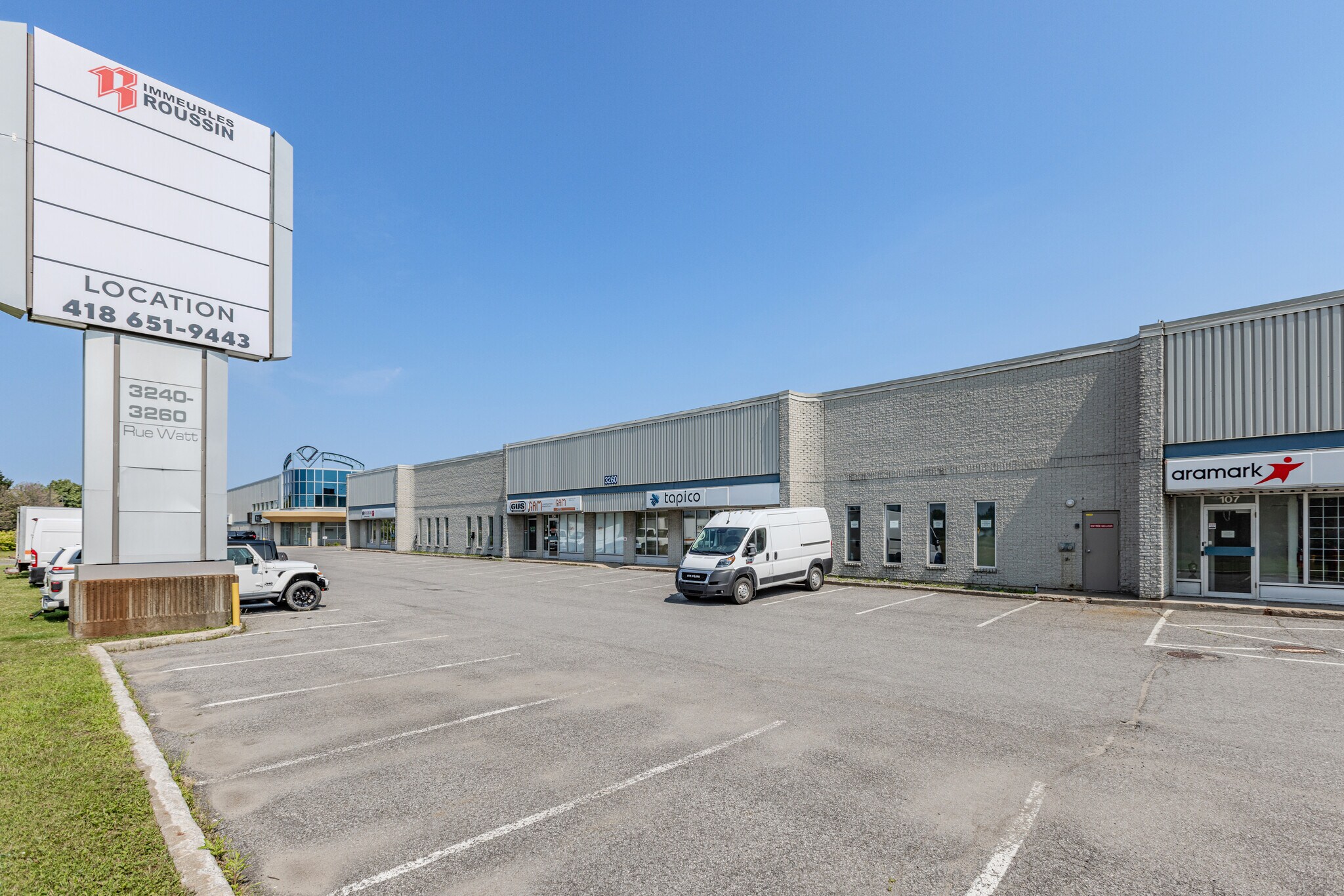 3260 Av Watt, Québec, QC à louer Photo de l’immeuble– Image 1 sur 4