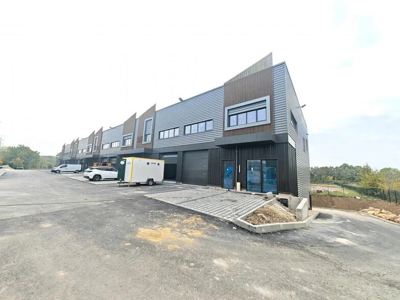 Industriel/Logistique dans Courtry à louer - Photo de l’immeuble – Image 1 sur 11