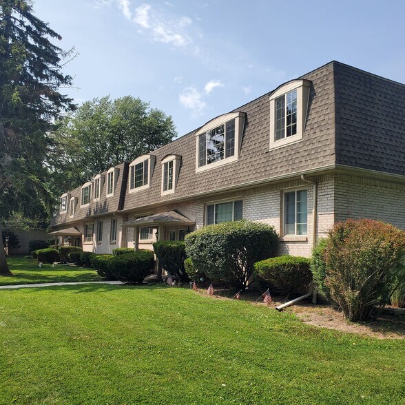 261 Beattie Ave, Lockport, NY à vendre - Photo de l’immeuble – Image 1 sur 49