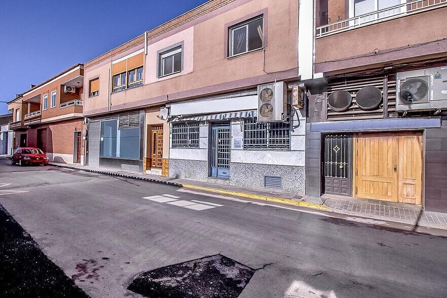 Immeuble residentiel dans Valdepeñas, Ciudad Real à vendre - Photo de l’immeuble – Image 2 sur 11