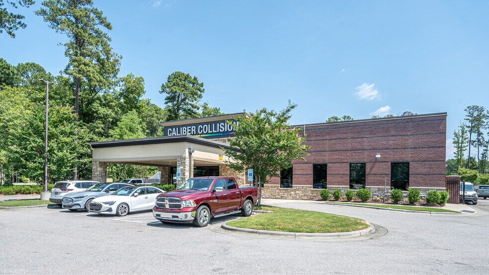 1290 Pine Plaza Dr, Apex, NC à vendre - Photo de l’immeuble – Image 3 sur 9