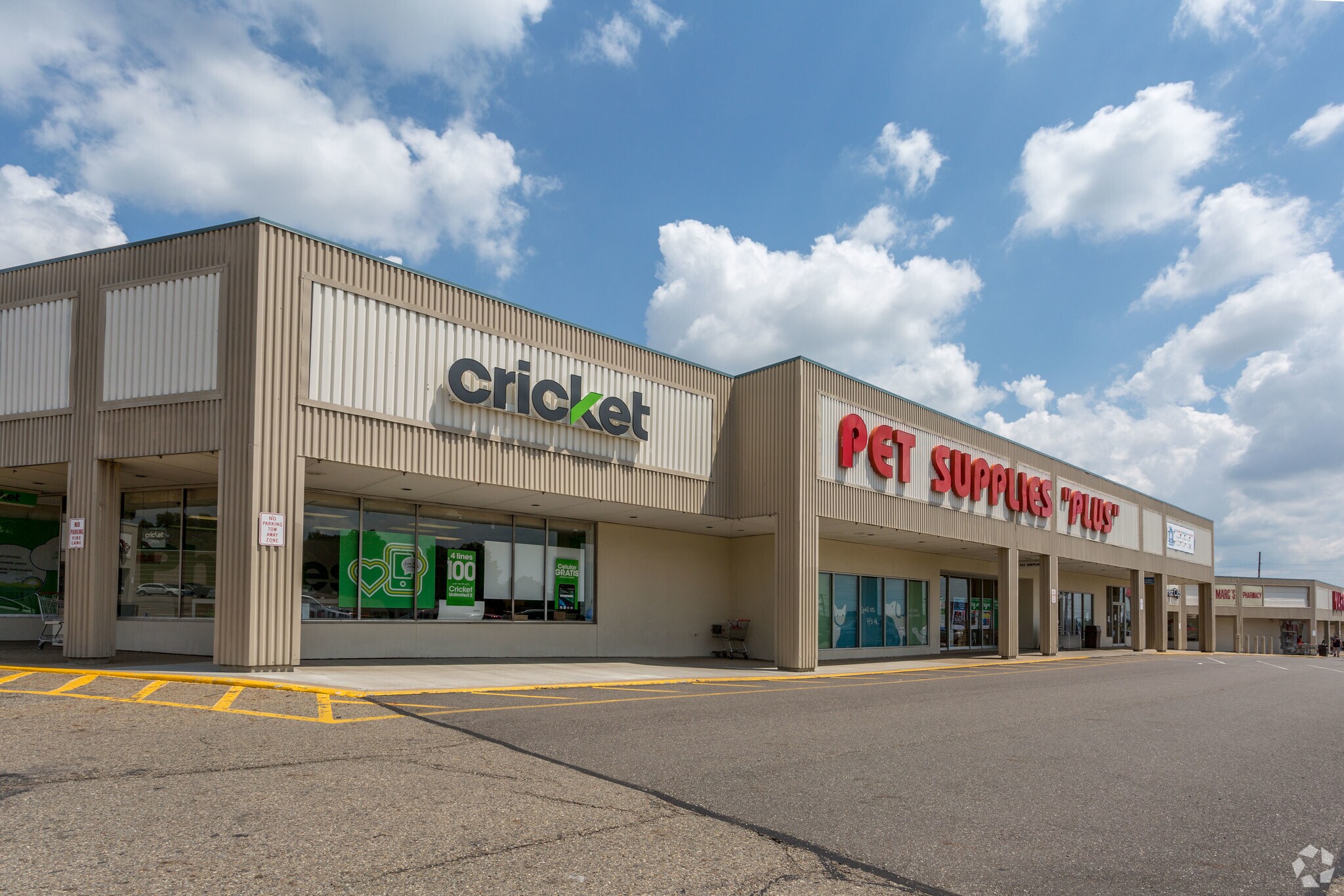 3014-3058 Cromer Ave NW, Canton, OH à louer Photo principale– Image 1 sur 6