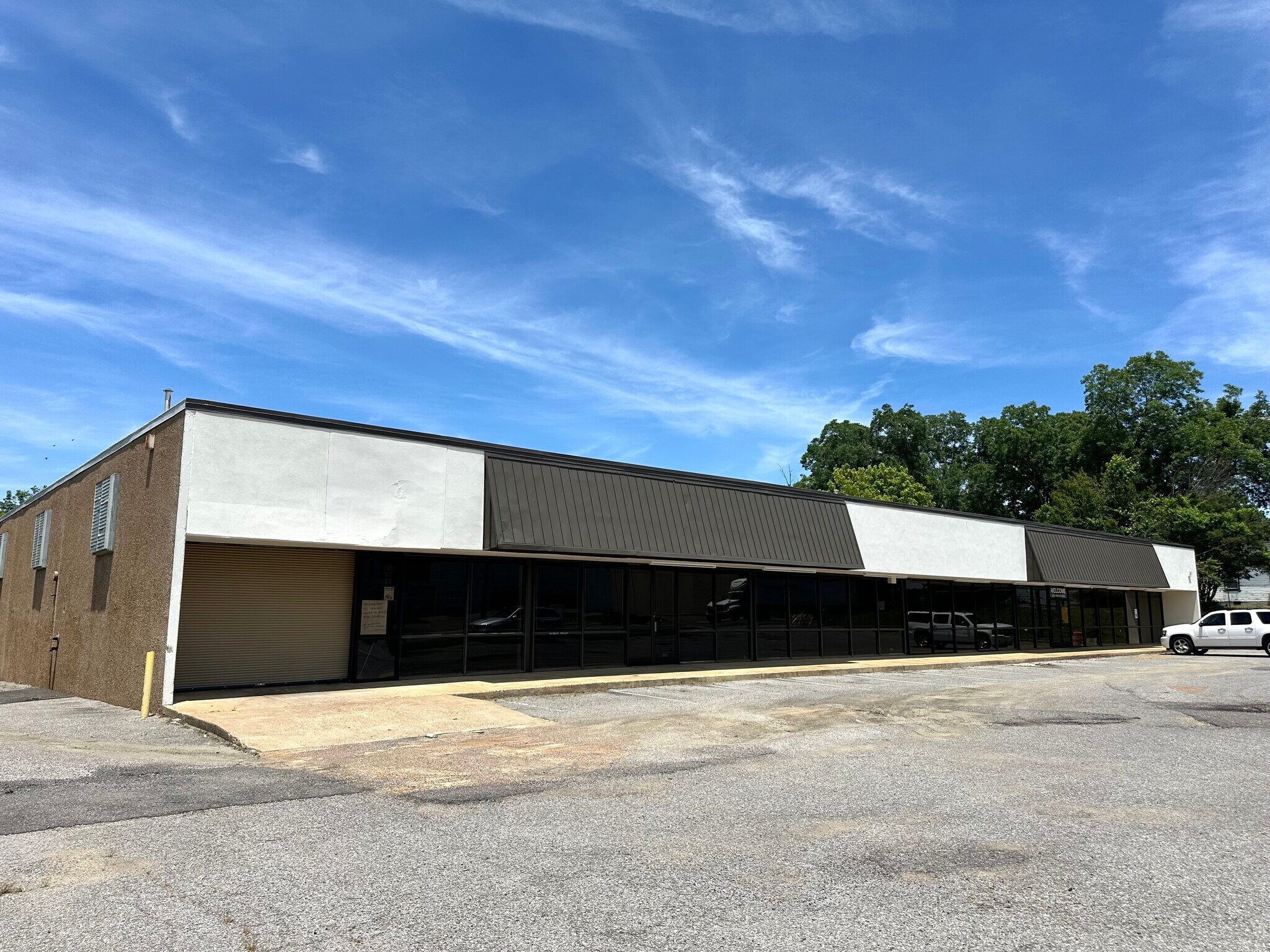 3752 Winchester Rd, Memphis, TN à louer Photo de l’immeuble– Image 1 sur 5