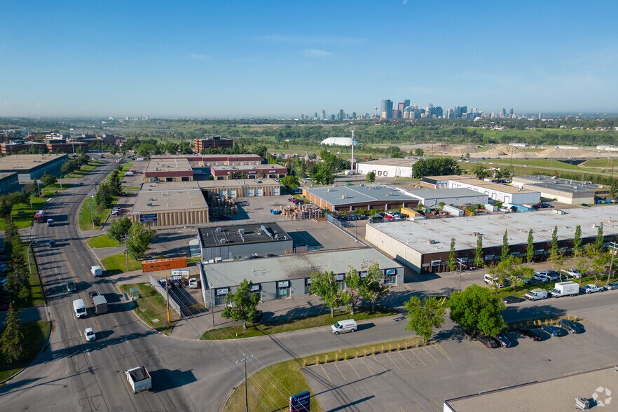 1247 36th Ave NE, Calgary, AB à vendre - Photo de l’immeuble – Image 2 sur 17