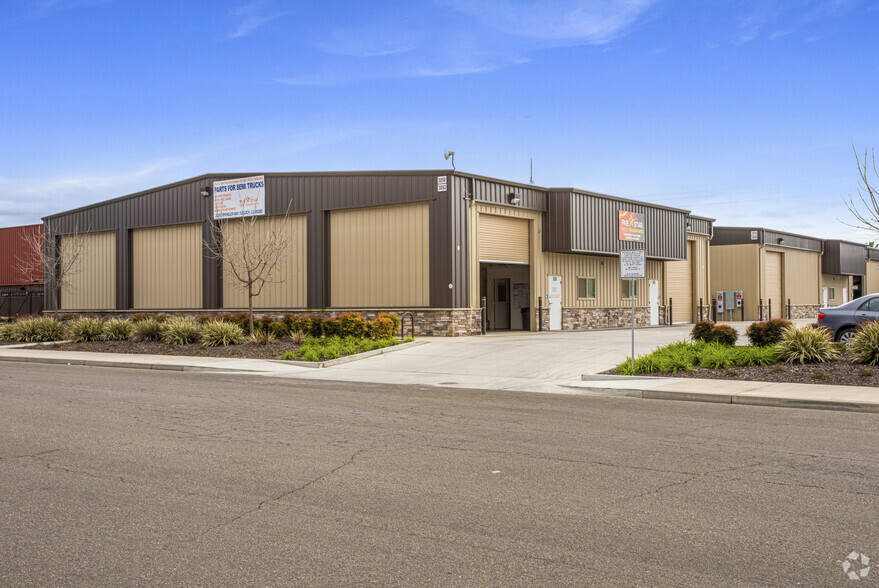3050-3052 Spengler Ave, Turlock, CA à louer - Photo de l’immeuble – Image 3 sur 9