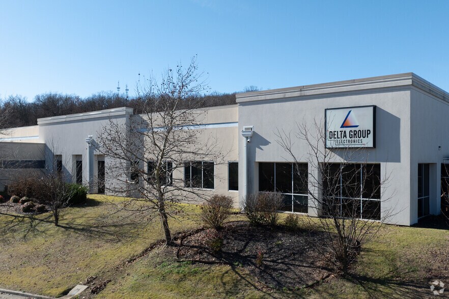 3115 W Technology Way, Fayetteville, AR à louer - Photo de l’immeuble – Image 2 sur 7