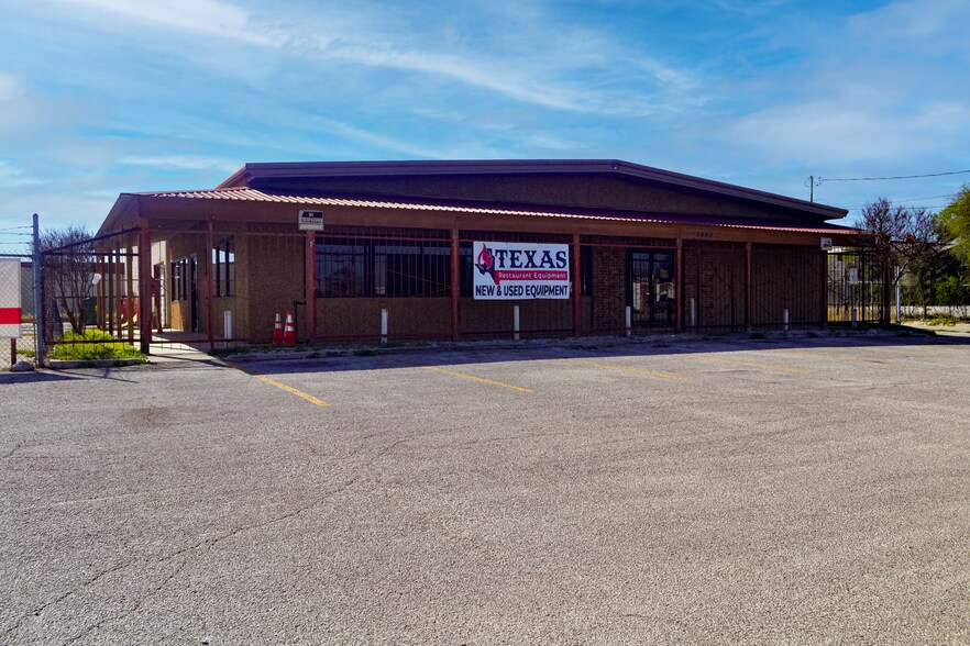 3439 Roosevelt Ave, San Antonio, TX à vendre - Photo de l’immeuble – Image 2 sur 6