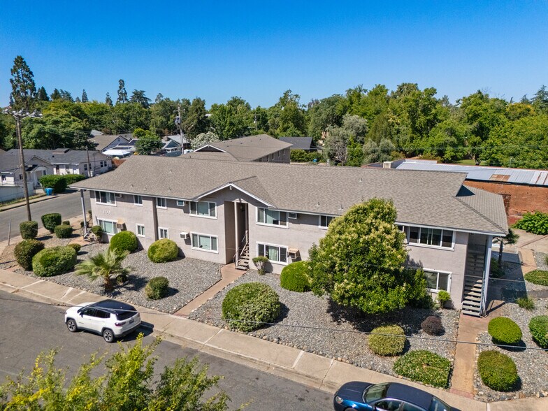 1150 Pine St, Oroville, CA à vendre - Photo de l’immeuble – Image 1 sur 27