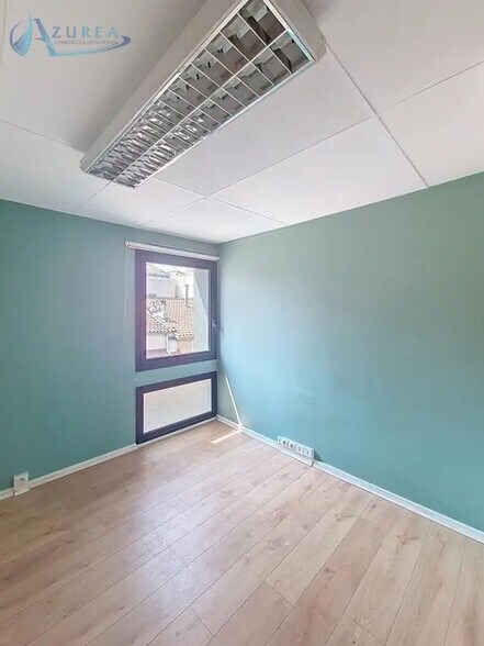 Bureau dans Cannes à louer - Photo de l’immeuble – Image 2 sur 5